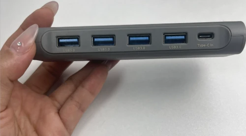 מפצל USB הכולל 4 יציאות עם חיבור TYPE-C ל TYPE-C