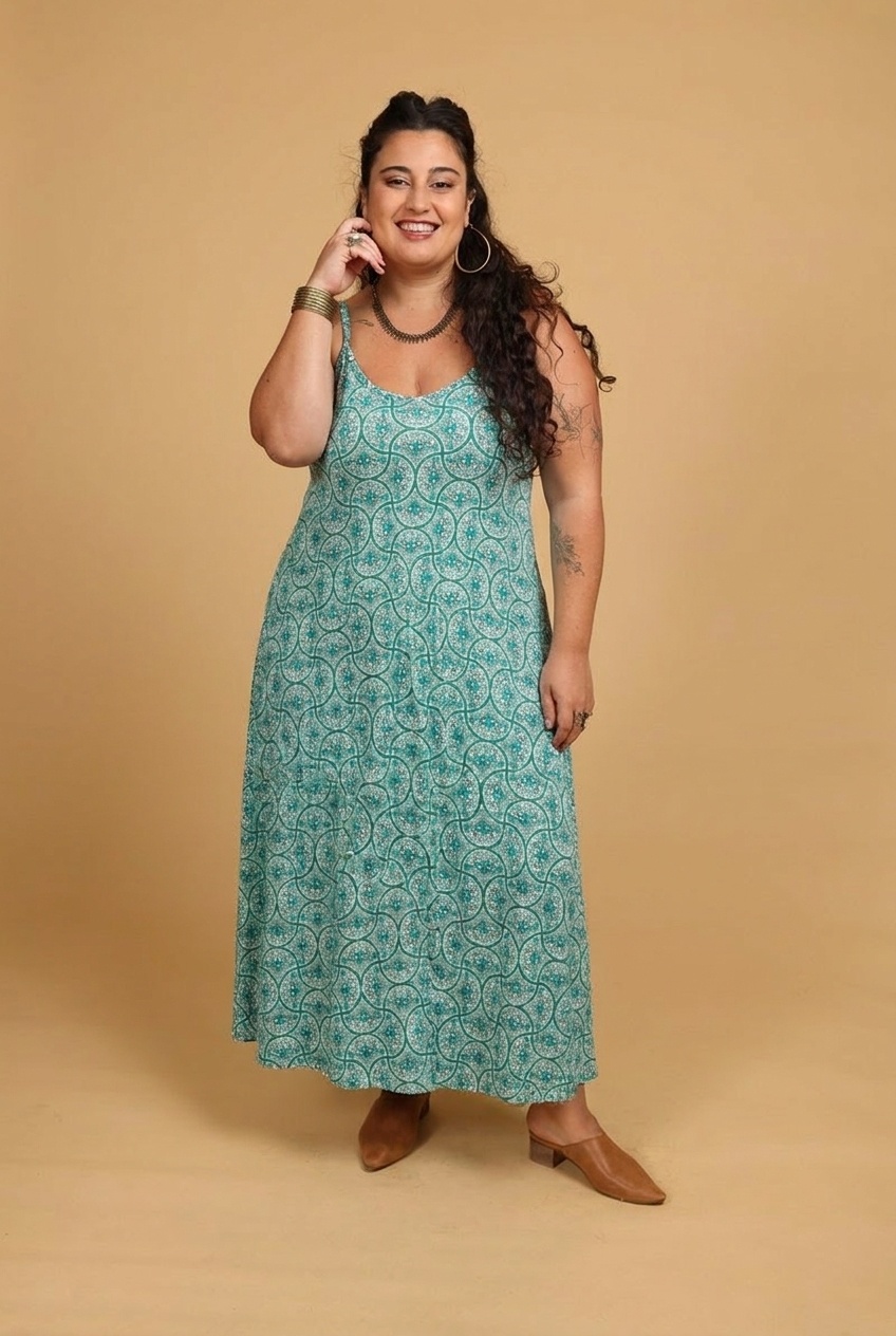 שמלת קיץ - כתפיות באורך 7/8 plus size