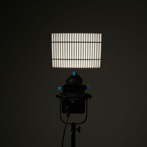 עדשת ספוט זום לפנס לד Nanlite Projection Attachment 25°-45°