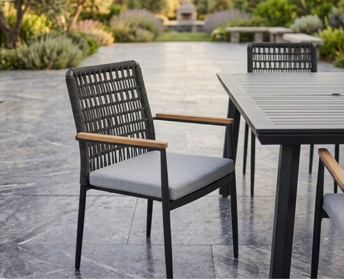 כיסא אוכל יוקרתי לגינה דגם ניקו - שחור ARAVA