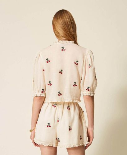 Cropped ramie shirt with cherry embroidery