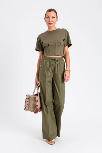 CROPPED T-SHIRT 