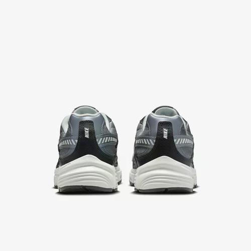 נייק דגם NIKE INITIATOR גברים בצבע שחור/אפור מעושן/אבן