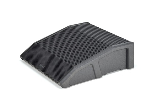 dB Technologies VIO W10 – מוניטור במה אקטיבי 2-Way בתצורת Wedge