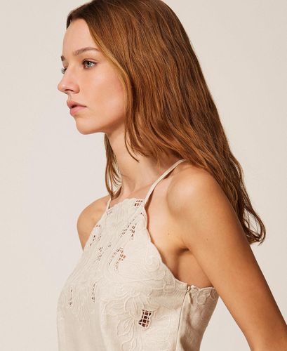 Linen blend top with embroidery
