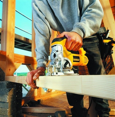 ג'יקסו מסור אנכי DEWALT DW331K 