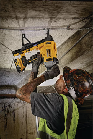 האקדח מסמרים נטען לבטון 18V DEWALT DCN890P2 + סוללות*2 ומטען במזוודה 