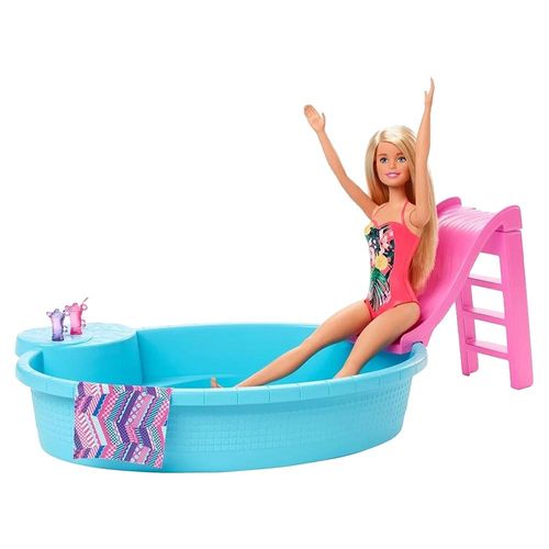 ברבי – מארז בריכה ובובה ואביזרים - Barbie