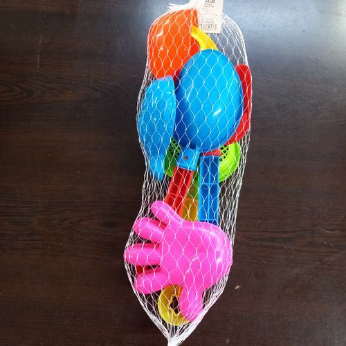דלי לים + כלים   שונים
