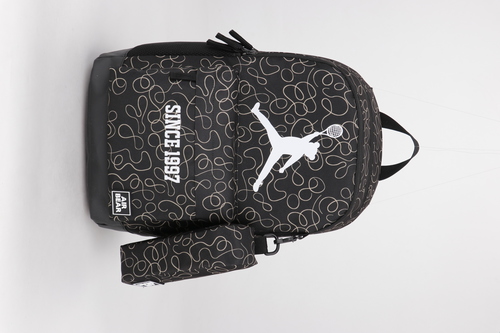 תיק גב וקלמר דגם Street Icon Pro שחור מבית Air Bear
