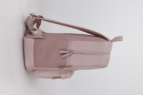תיק זרוק מעוצב דגם Blush Classic מבית Air Bear