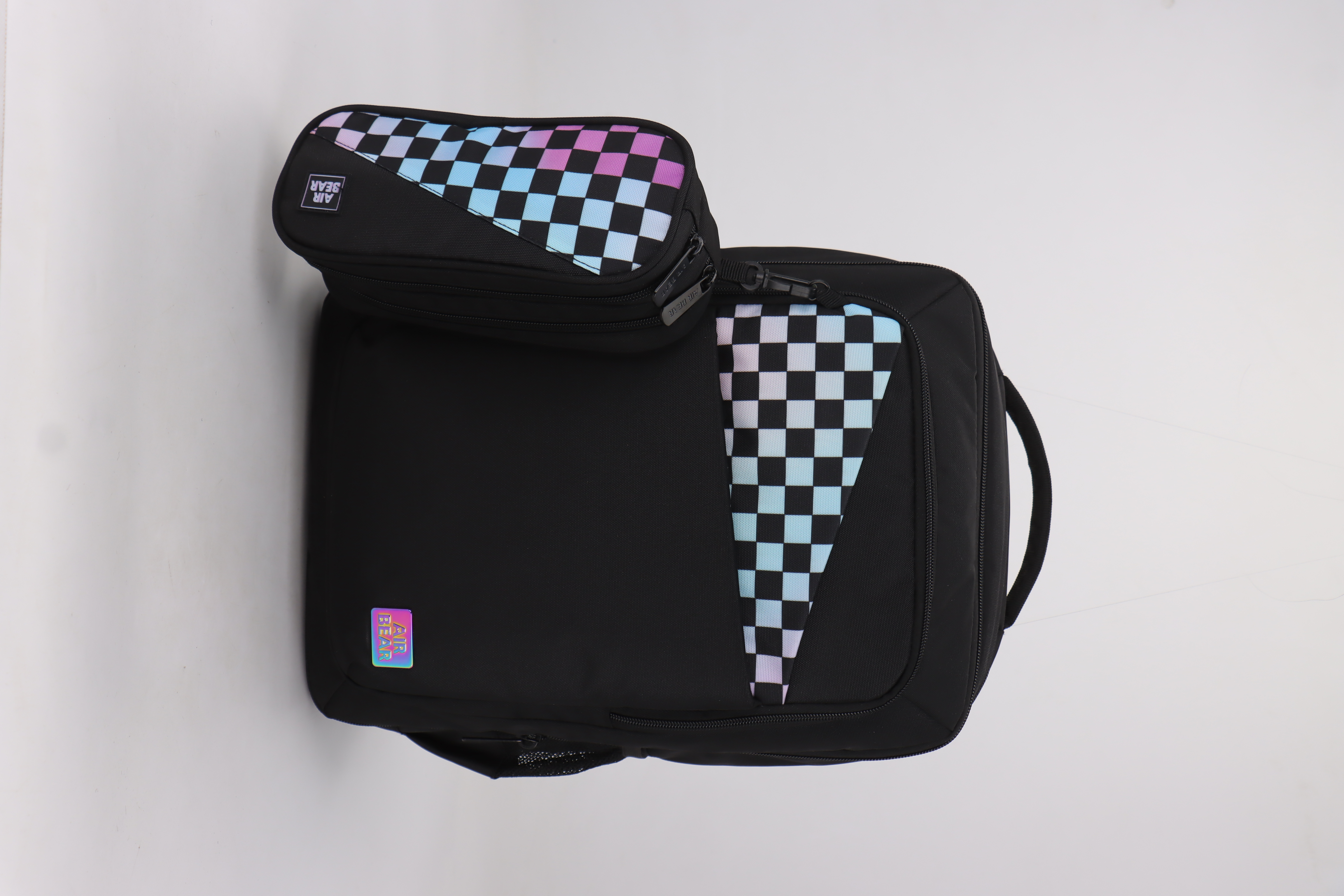 תיק גב מתרחב וקלמר דו תאי Urban Check מבית Air Bear