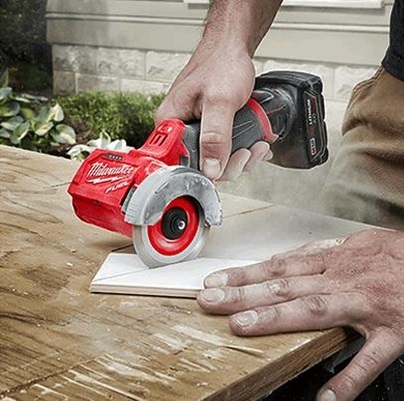 כלי חיתוך קומפקטי Milwaukee M12 FUEL 2522-20 דיסק 3 אינץ 12V Brushless גוף בלבד
