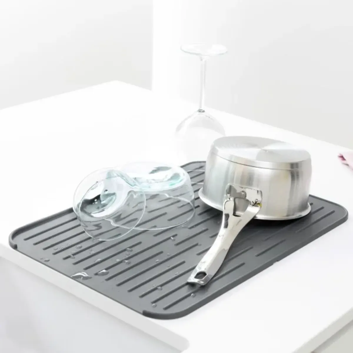 משטח לייבוש כלים סיליקון Brabantia אפור