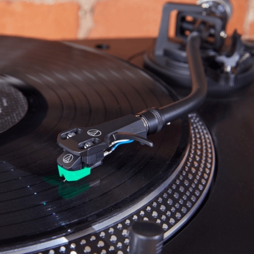 זווית נוספת audio-technica at-lp120xusb turntable