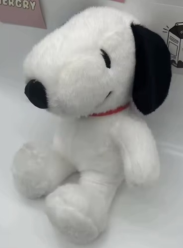 בובת פרווה סנופי כ־30 ס”מ | Snoopy Plush Toy Approx. 30 cm