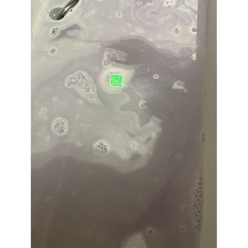 פצצת אמבטיה עם הפתעה קוביית לד סטיילוש