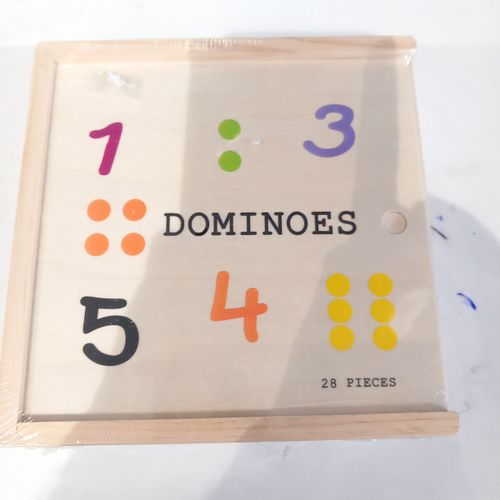 דומינו מספרים מעץ