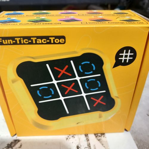 משחק איקס עיגול - FAN-TIC-FAX-TOE