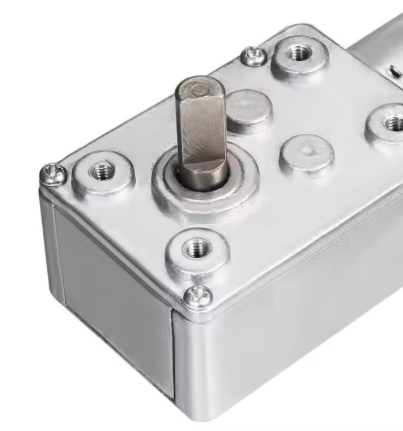 מנוע עם גיר, 90 מעלות, ציר 6ממ DC12V 40RPM