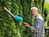 גוף גוזם גדר חיה טלסקופי Bosch Universal Hedgepole 18v 