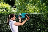 גוף גוזם גדר חיה טלסקופי Bosch Universal Hedgepole 18v 