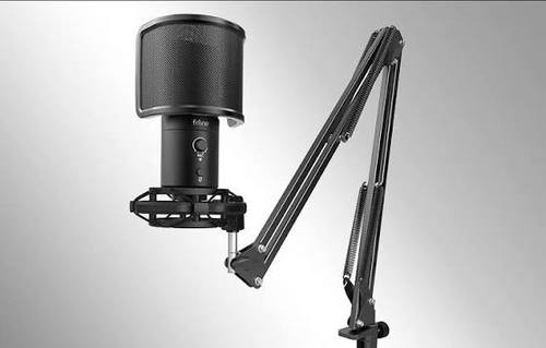 FIFINE T683 — ערכת מיקרופון USB קונדנסר עם בקרות מובנות לפודקאסט וסטרימינג
