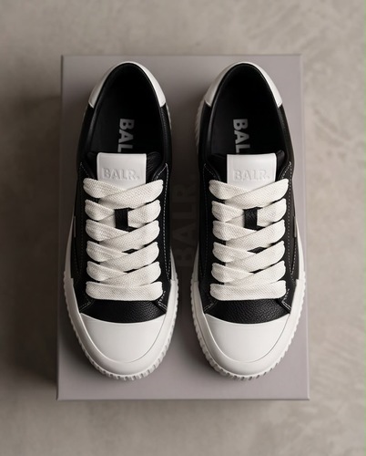 נעל BALR מידות 40-46 לגברים בגוון שחור עם סוליה לבנה