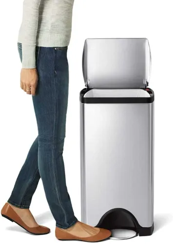 פח אשפה למטבח 30 ליטר - SimpleHuman מוברש מתוך קולקציית פחי אשפה למטבח (תמונת מוצר) - מתאים לשדרוג מראה האמבטיה בקלות ובמהירות