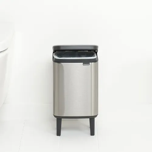 פח ברבנטיה לשירותים 4 ליטר - Brabantia BO מוברש מתוך קולקציית פחי אשפה לשירותים (מכלול ומידות) - שילוב מושלם בין נוחות שימוש יומיומית לסטייל נקי