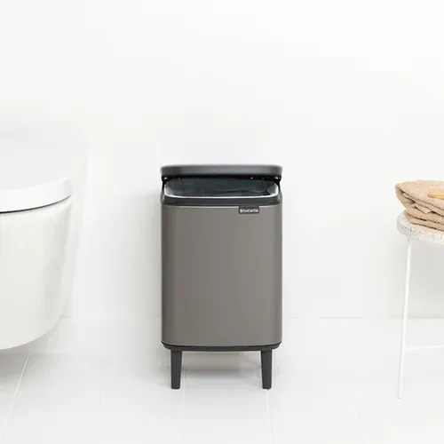 פח ברבנטיה לשירותים 7 ליטר - Brabantia BO פלטינום מתוך קולקציית פחי אשפה לשירותים (תמונת מוצר) - פתרון פונקציונלי ואסתטי לארגון הבית