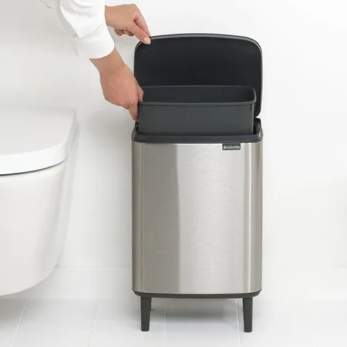פח ברבנטיה לשירותים 12 ליטר - Brabantia BO מוברש -24 מתוך קולקציית פחי אשפה לשירותים (מכלול ומידות) - איכות פרימיום בלתי מתפשרת ואחריות מלאה