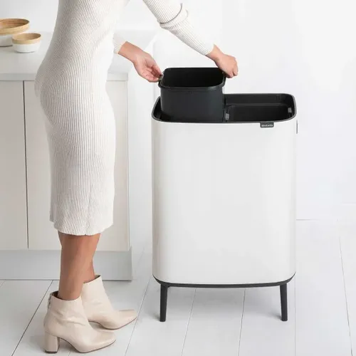 פח טאצ הפרדה ברבנטיה למטבח 60 ליטר - Brabantia לבן פח הפרדה מתוך קולקציית פחי אשפה למטבח (תמונת מוצר) - פתרון פונקציונלי ואסתטי לארגון הבית