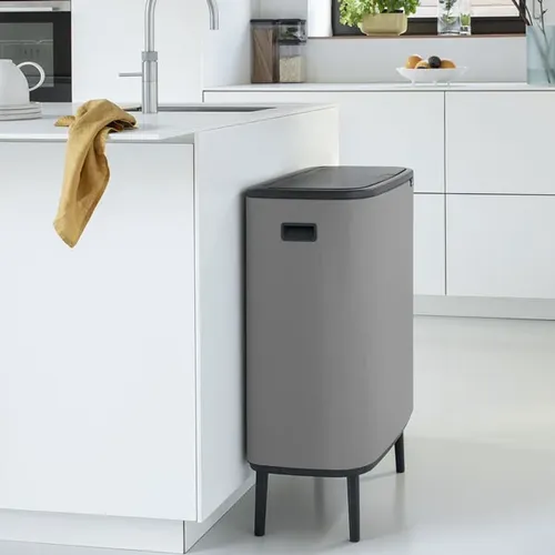 פח טאצ הפרדה ברבנטיה למטבח 60 ליטר - Brabantia בגוון בטון מינרלי פח הפרדה מתוך קולקציית פחי אשפה למטבח (תמונת מוצר) - איכות פרימיום בלתי מתפשרת ו