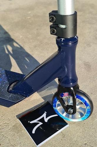 סקוט פעלולים Ao Maven Complete  Scooter Navy