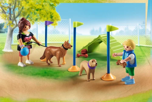 משחק פליימוביל אזור משחקים לכלבים, ילדים ומחנכים לגילאי 4+