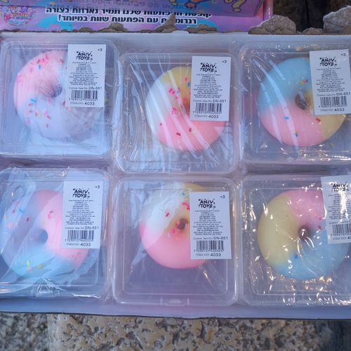 סקווישי  נידו בצורת דונאט נמעך להפגת מתחים - Squishy Nido Donut