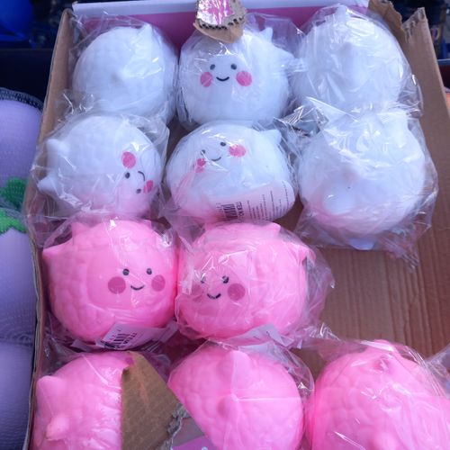סקווישי בצורת כבש חמוד נמעך להפגת מתחים  - Squishy lamb  PE1034