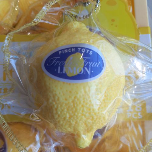 סקווישי לימון נידו  נמעך להפגת מתחים  -  Squishy Lemon  Nido  SO-3300-3