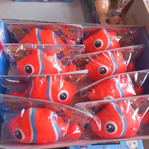 סקווישי נידו לחיצה בצורת דג להפקת מתחים  - Squishy Nido Fish