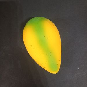 סקווישי לחיצה בצורת מנגו להפקת מתחים  - Squishy Mango