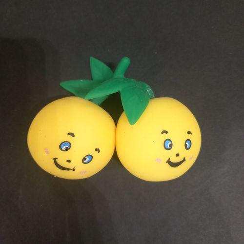 סקווישי זוג לימונים פרצופים מצחיקים לחיצה ומעיכה  - Squishy pair of lemons
