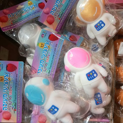 סקווישי נידו אסטרונאוט נמעך    - SQUISHY 32387