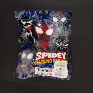 שקיות הפתעה - דמות ספיידי חדש + 3 קלפים - SPIDEY
