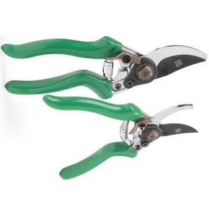 מזמרת גיזום מקצועית CUT