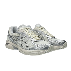 נעל ASICS מידות 36-42 לנשים בגוון כסוף