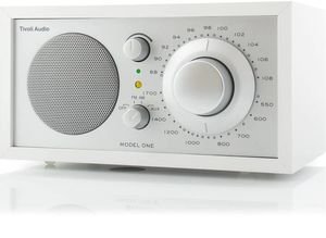  רדיו שולחני   Model One BT צבע לבן/כסוף 