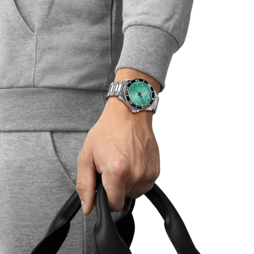 Tissot T1204101109100 SEASTAR גברים 300 מטר סדרה חדשה