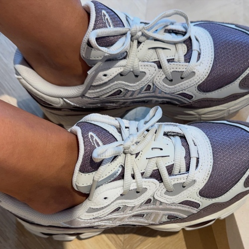 נעל ASICS מידות 36-42 לנשים בגוון חום-קרם