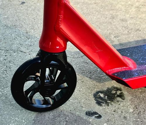 סקוט פעלולים Ao Maven Complete  Scooter Red